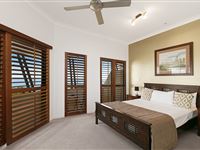 3 Bedroom Ocean View Apartment - Mantra Esplanade